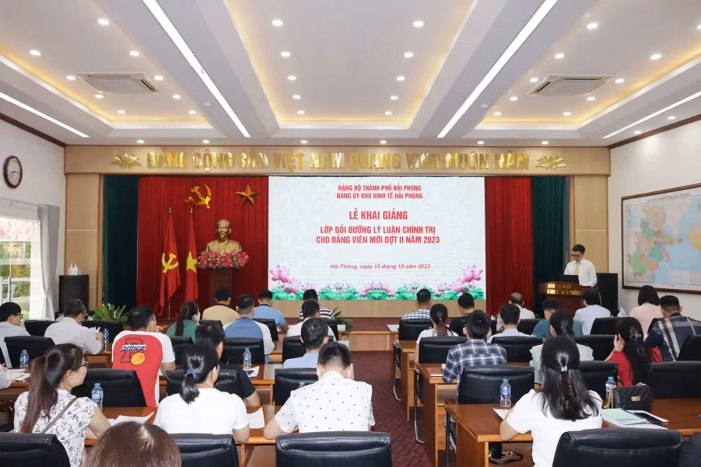 Lớp bồi dưỡng lý luận chính trị dành cho đảng viên mới đợt 2 năm 2023