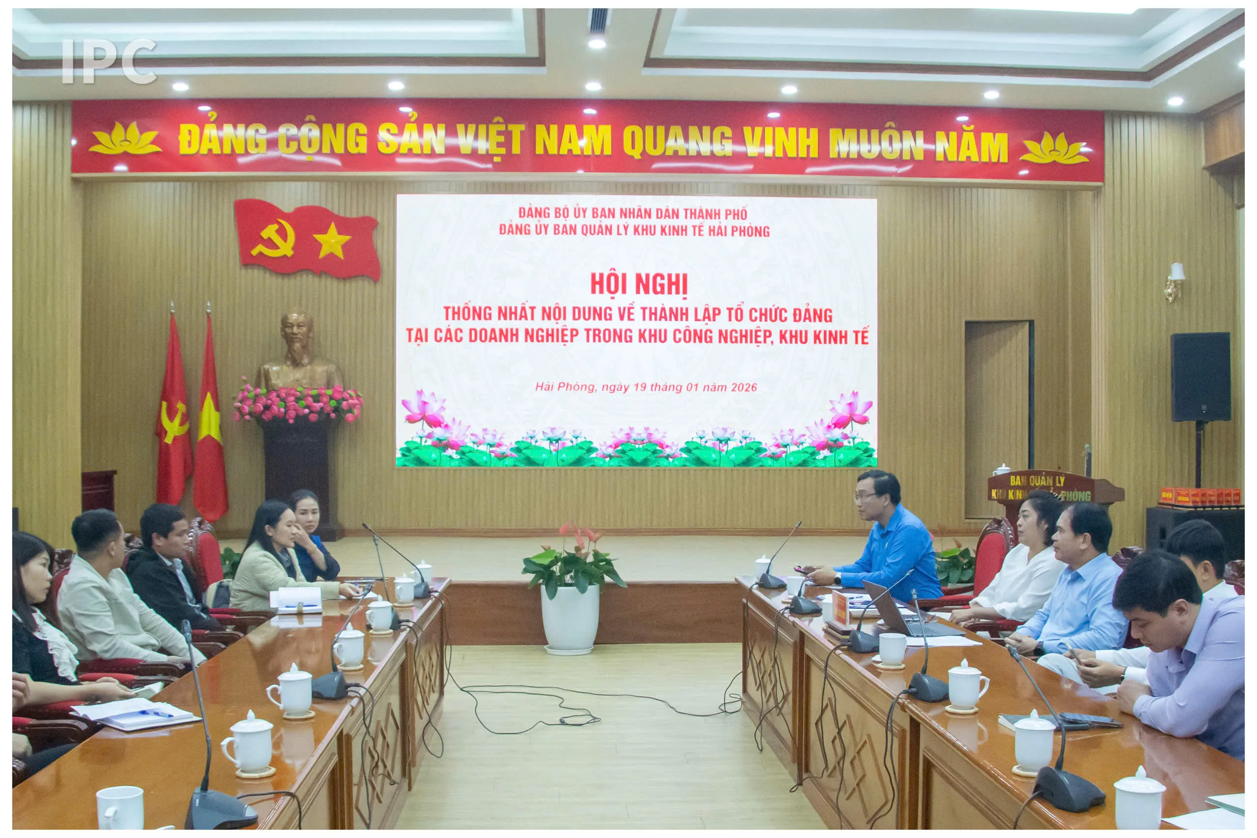 Quang cảnh Hội nghị thống nhất nội dung thành lập tổ chức Đảng